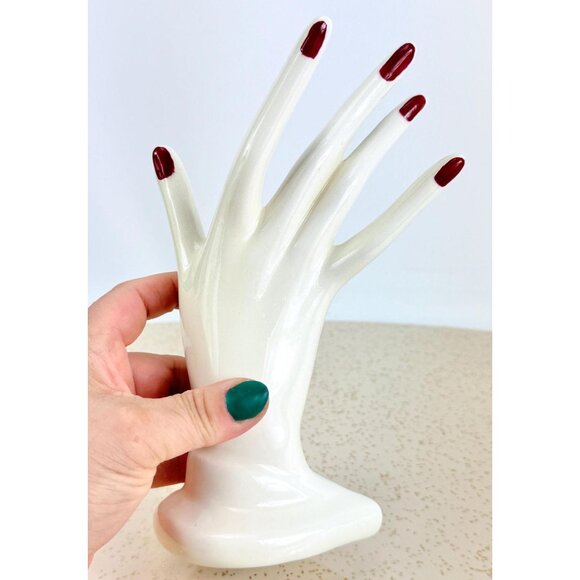 Vintage 80s ceramic hand, jewelry display, ring holder, hand painted - Picture 2 of 10